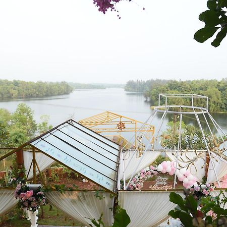 Sona Villa, The Lake Chalet Kudal エクステリア 写真