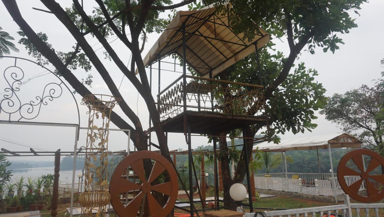 Sona Villa, The Lake Chalet Kudal エクステリア 写真