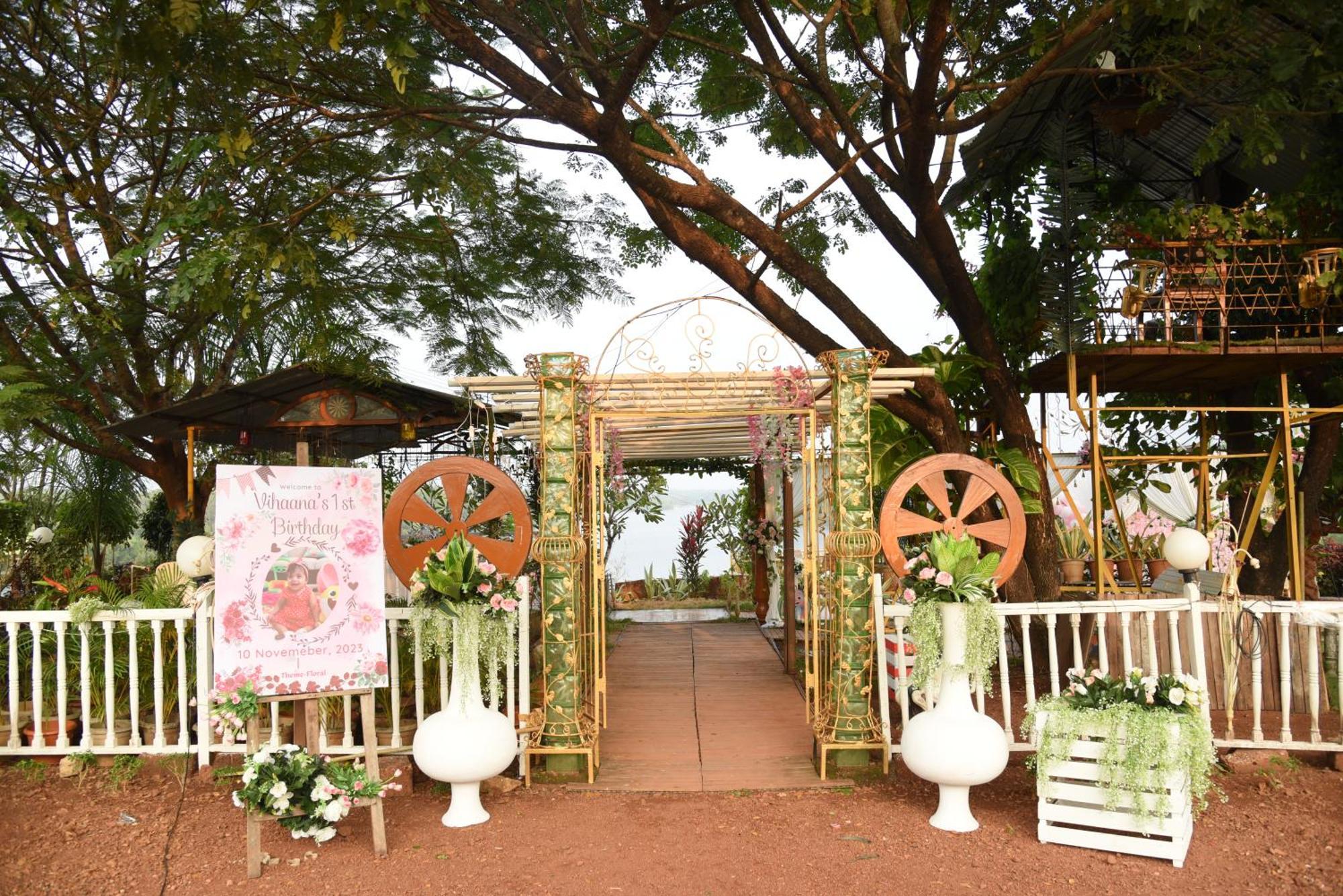 Sona Villa, The Lake Chalet Kudal エクステリア 写真