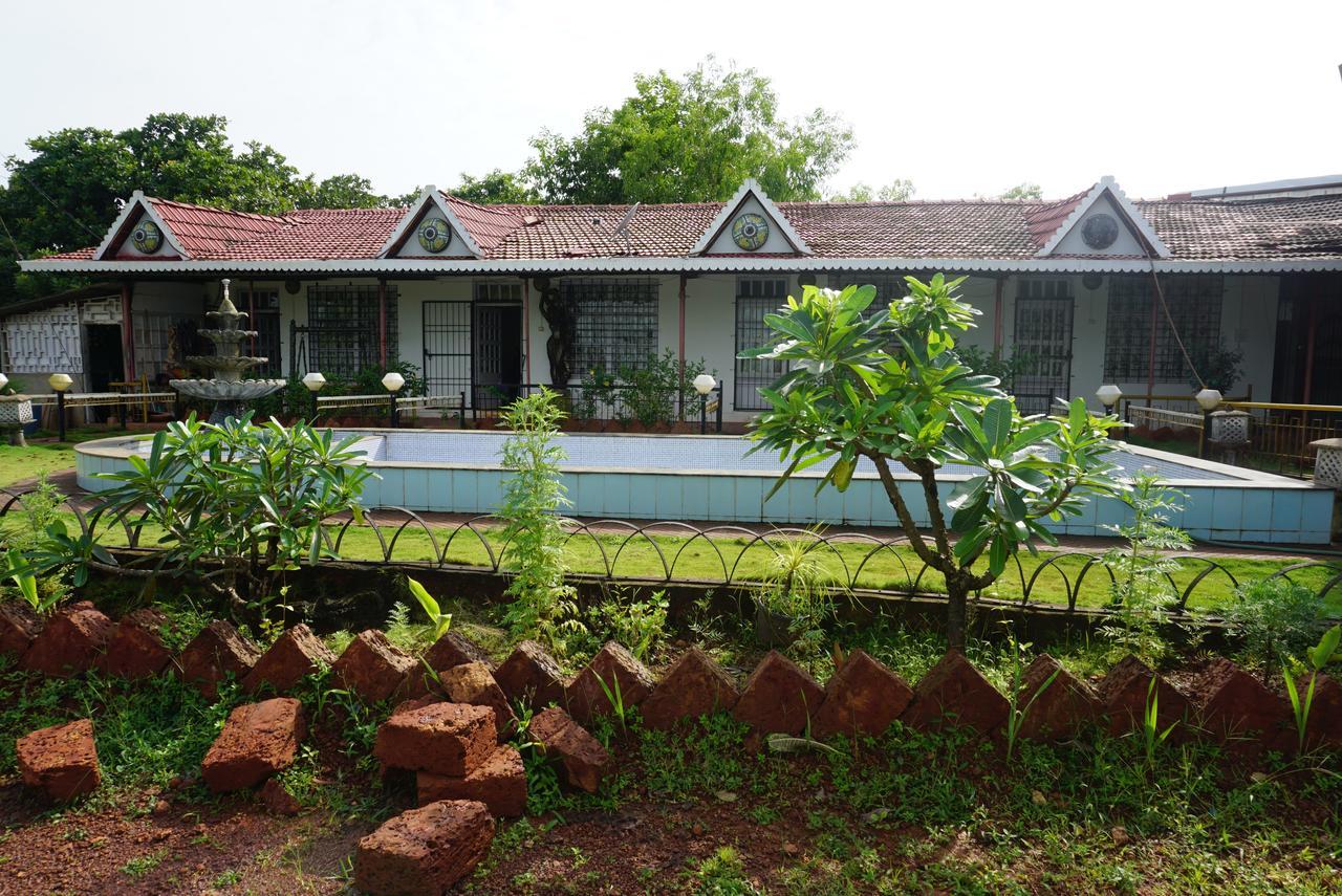 Sona Villa, The Lake Chalet Kudal エクステリア 写真